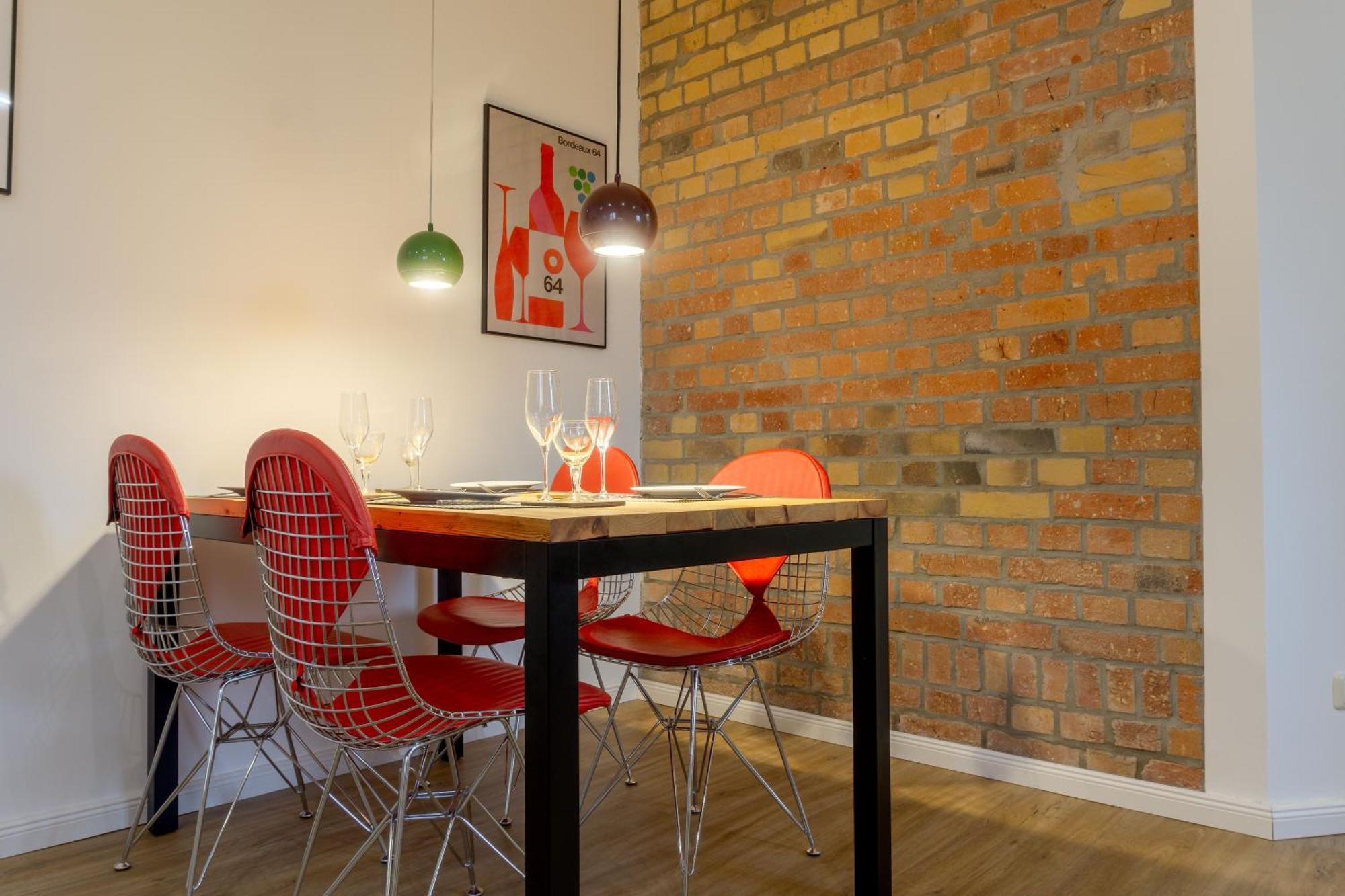 Business-apartment Apartment *